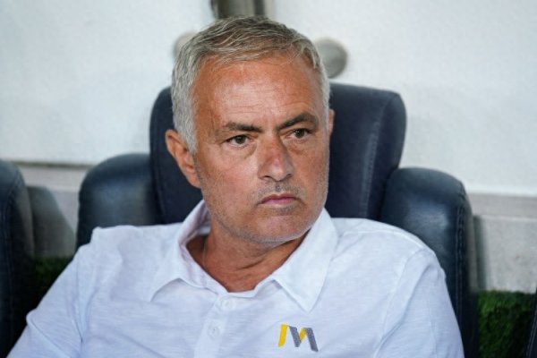 费内巴切旧将: 与穆帅交谈其实很唐突精真金不怕火, 况且他特别怜惜你
