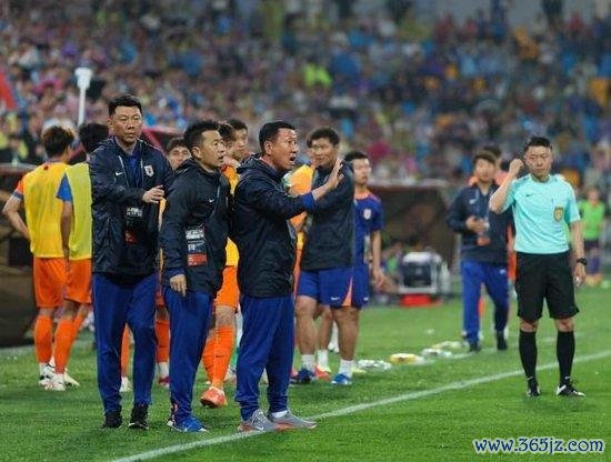 中足联：崔康熙发表不负职守辩驳 禁赛1场+罚金1万