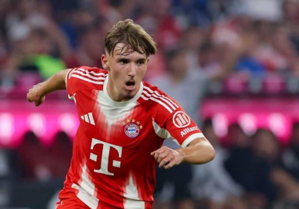 17岁210天，伦纳特-卡尔成为拜仁队史第二年青德甲首发球员