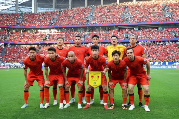 董路：李铁12强赛我就喷过他，但后头奈何喷，我没证也能带国足