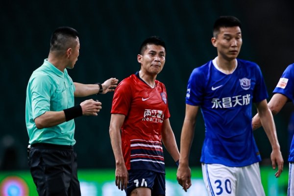 黄希扬酬谢是否退役：但愿在身体允许的情况下再战中超