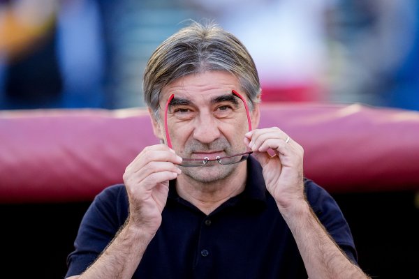 一直有offer😅尤里奇一年被解任3次，分歧带队53天/106天/157天