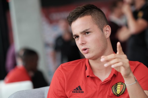 意媒：国米旧将范赫斯登左膝前交叉韧带断裂，生存第3次重伤