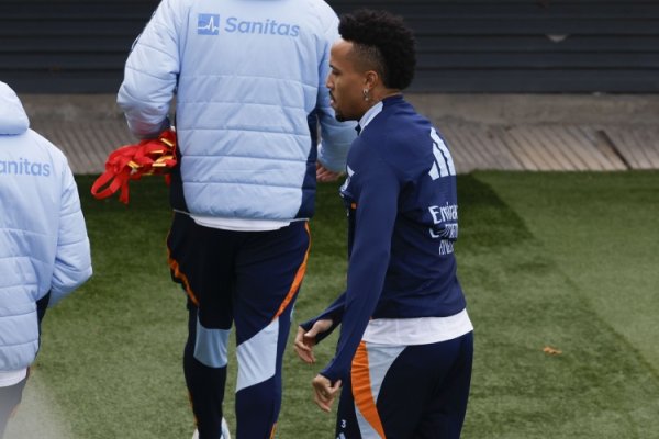 罗马诺：米利唐内收肌受伤，将在24小时内袭取检查