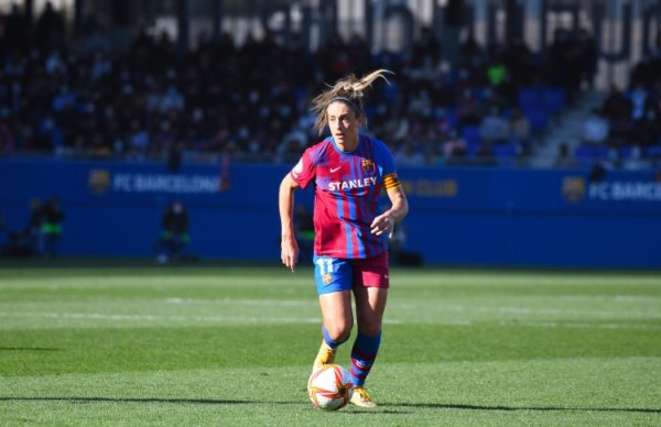 每体：对切尔西女足是普特拉斯出战的83场欧冠，创下女足新记录