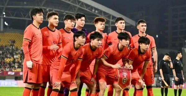 19点35！中国男足大战韩国，赛前迎佳音：十东谈主火线驰援，央视直播