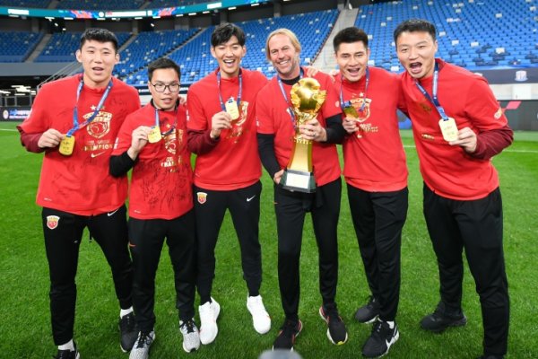 32岁杜佳遵循海港5赛季出场45分钟，随队得到3中超冠军+1足协杯