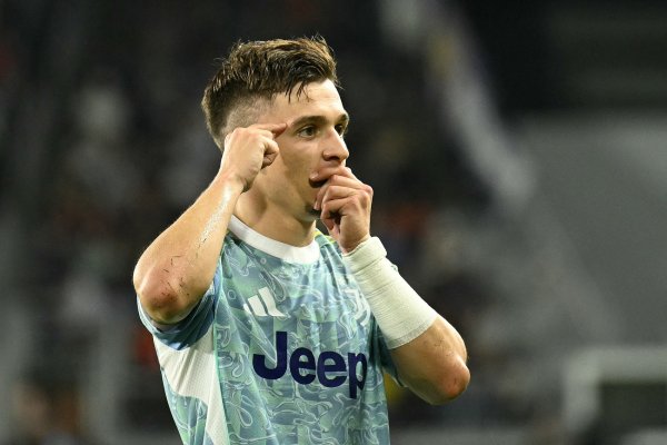 小孔塞桑：和伊尔迪兹踢球很自便 弗拉霍维奇可能是内收肌问题